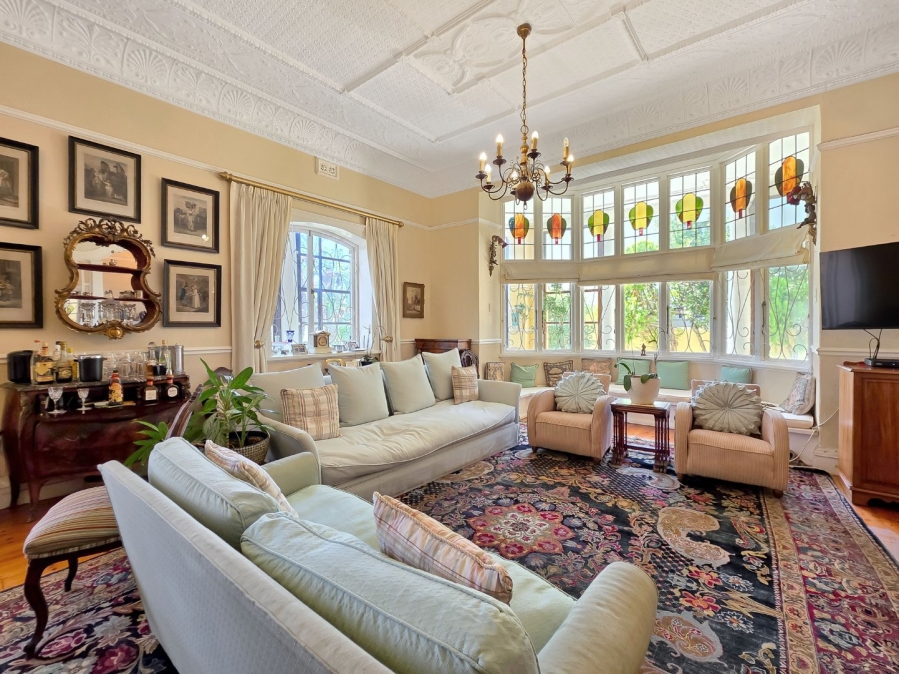 5 Bedroom Property for Sale in Fresnaye Western Cape